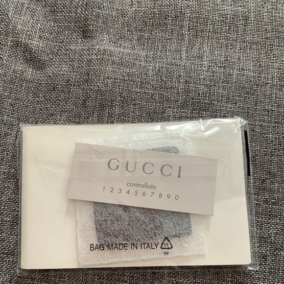 GUCCI BAG - Floral Reversible Tote 10/10 condition - Picture 6 of 7